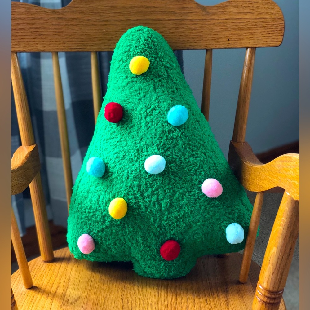 🚨 Flash sale! Christmas tree throw pillow Wondershop 2023